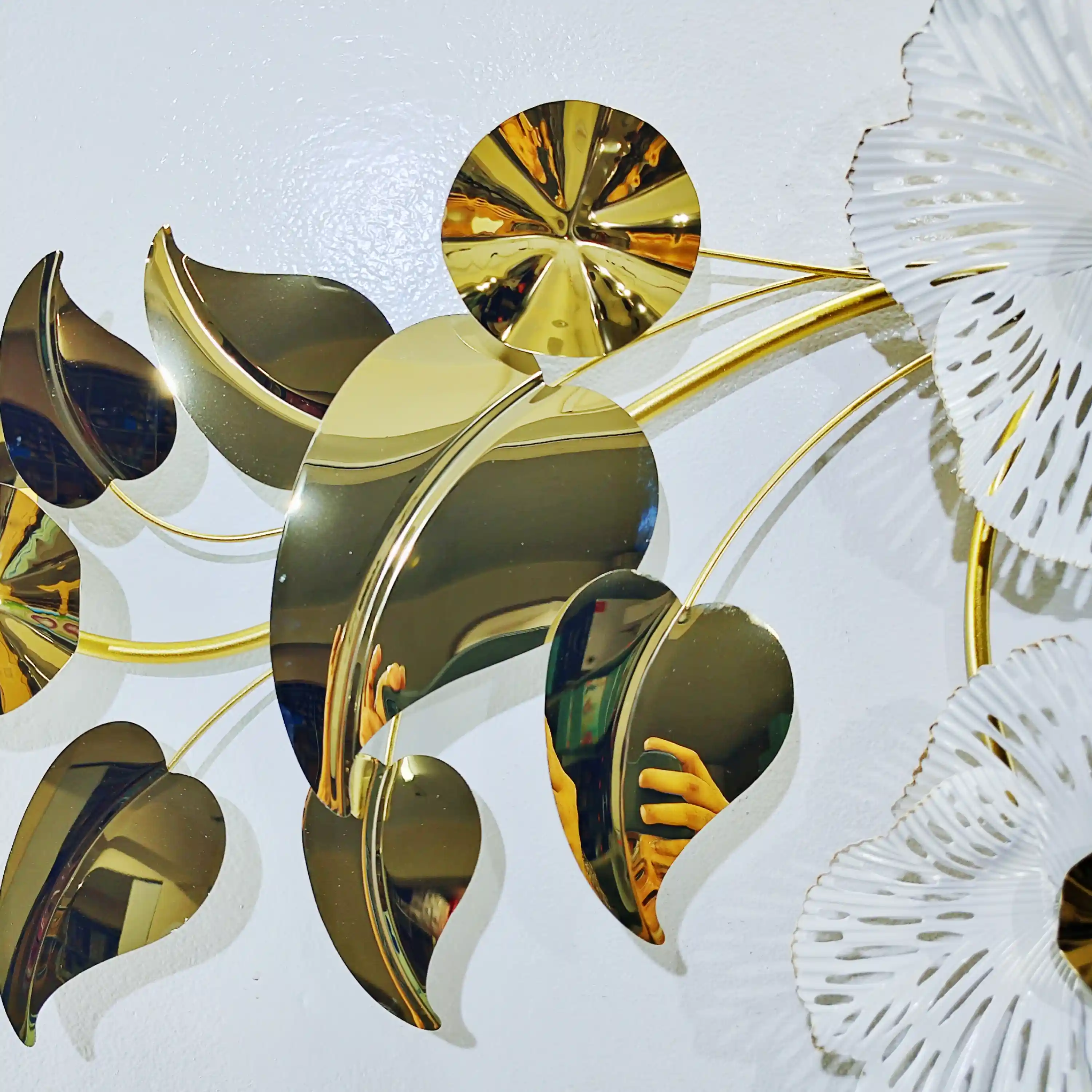 Metal Glossy Leaf & Floral Wall Décor - 17753