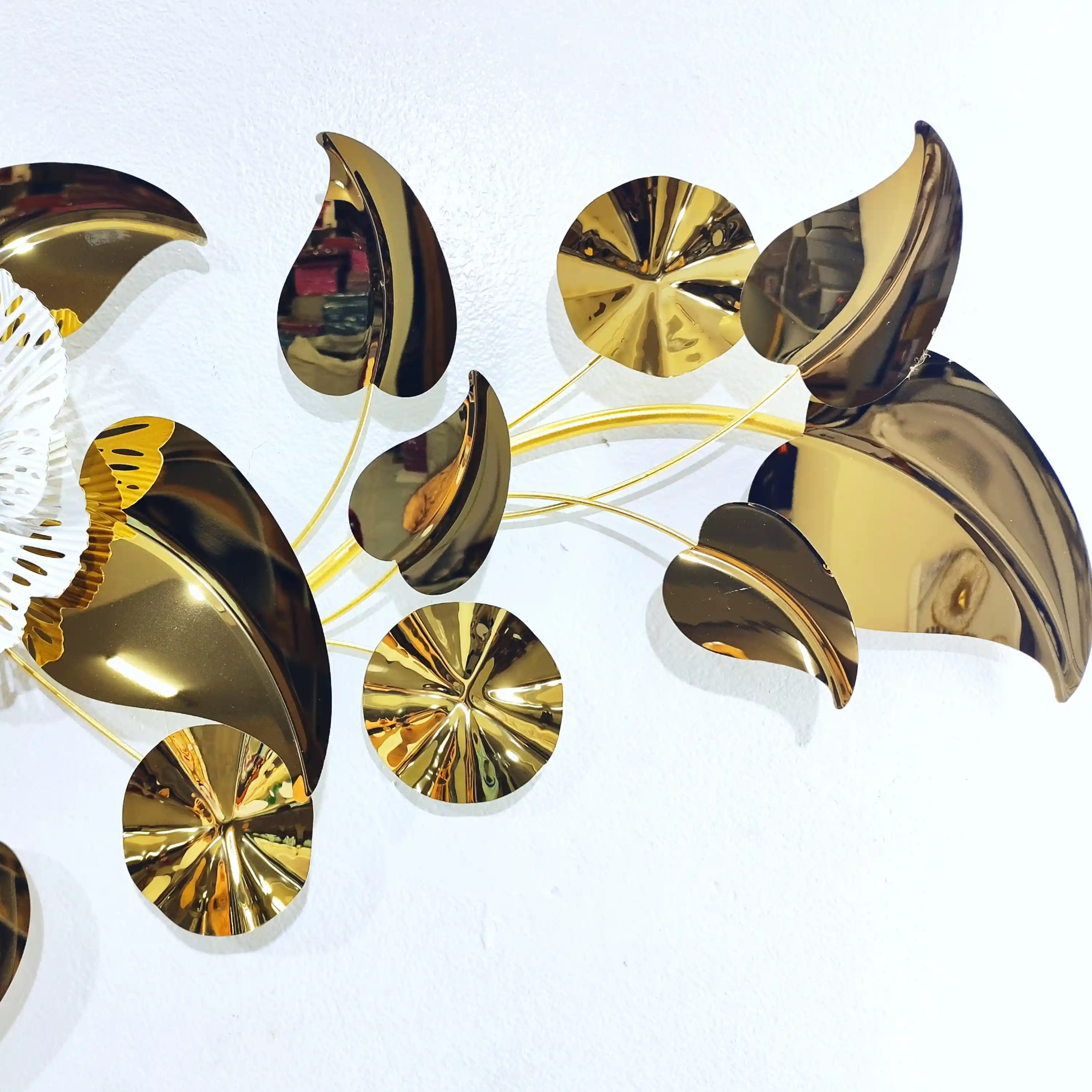 Metal Glossy Leaf & Floral Wall Décor - 17753