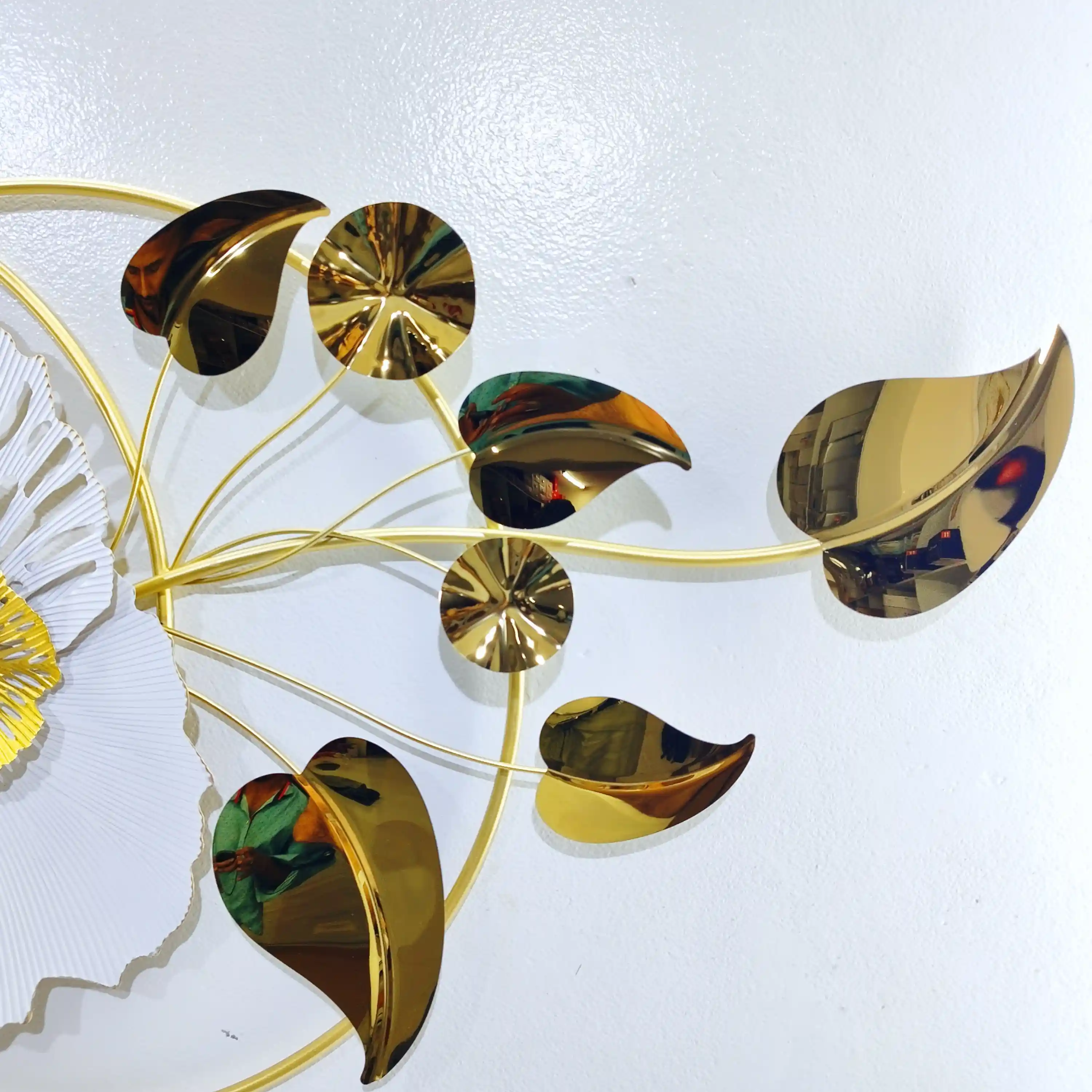 Metal Floral & Glossy Leaf Wall Décor - 17755