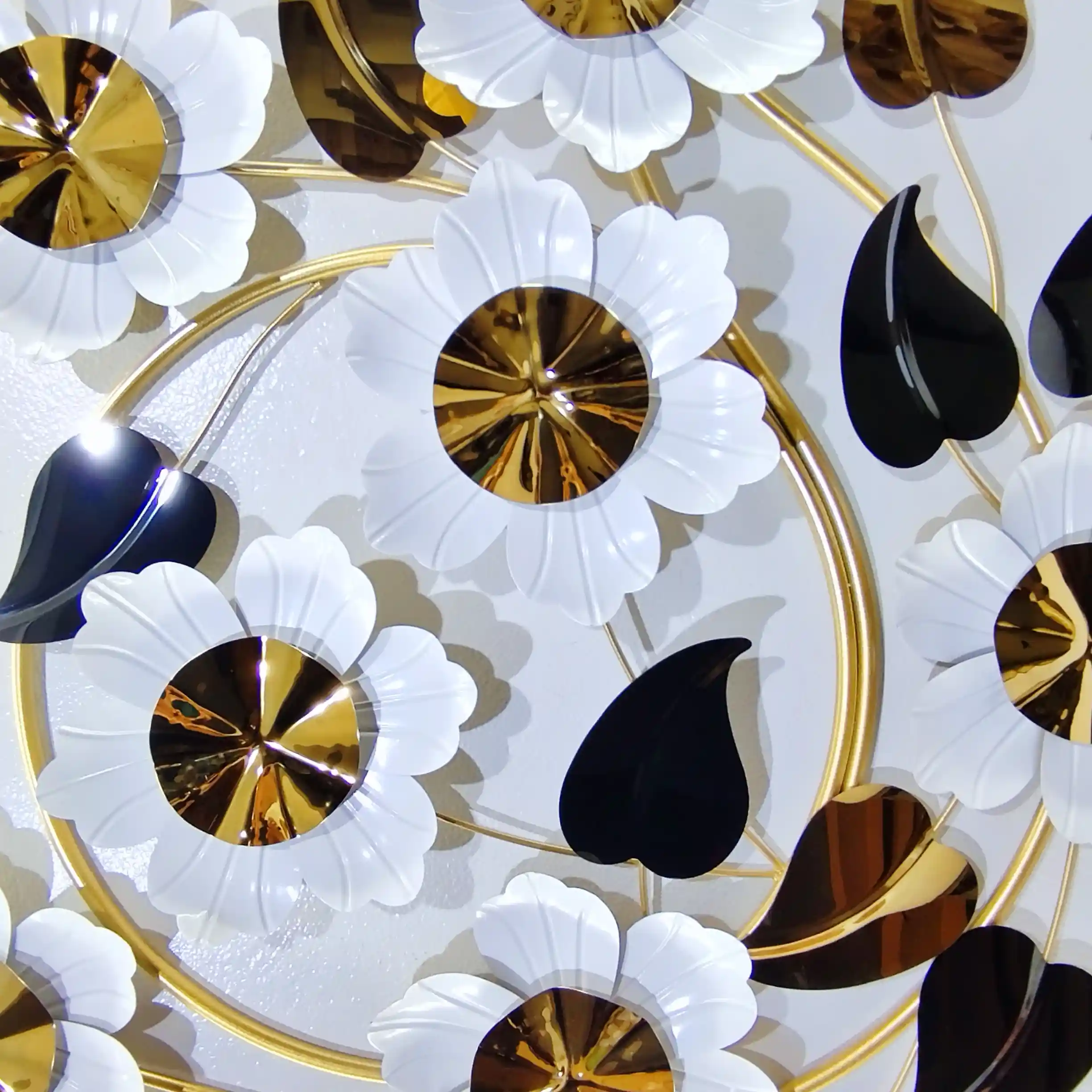 Metal Glossy Leaf & Floral Wall Décor (Vertical) - 17752
