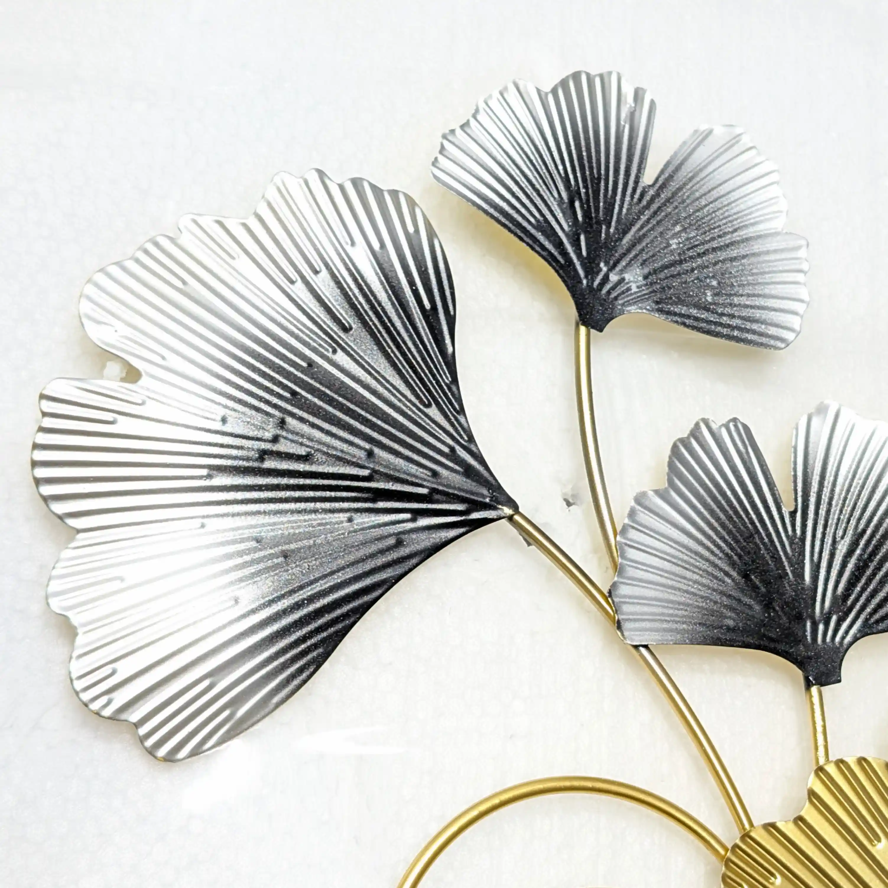 Metal Gingko Leaf Designed Wall Decor Clock - 24/6